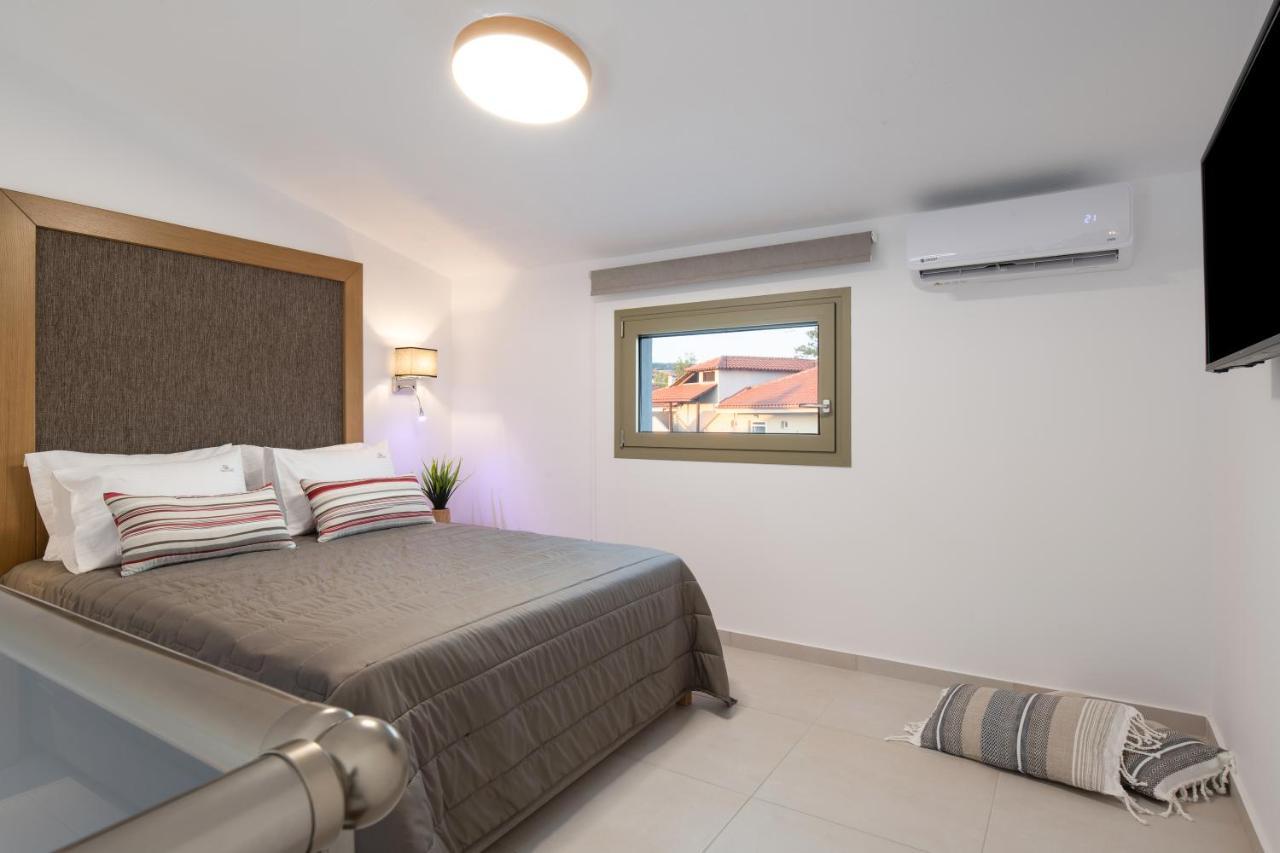 Imagine Luxury Suites Nikiti  Eksteriør billede
